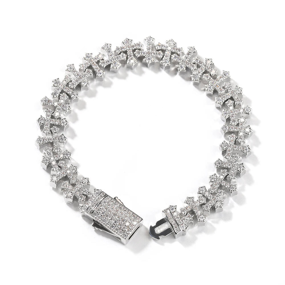 Gatekeeper Cross Chain open clasp and cross-link detail