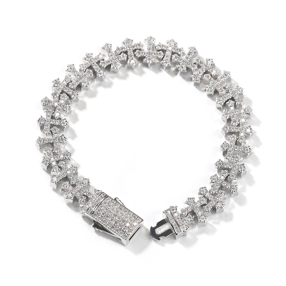 Gatekeeper Cross Chain open clasp and cross-link detail